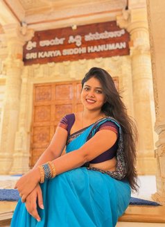 Nidhi - escort in Coimbatore Photo 3 of 3