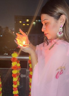 Nidhi - escort in Dubai Photo 2 of 2