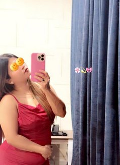 Nidhi - puta in Dubai Photo 5 of 5