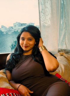 Nidhi - escort in Kochi Photo 1 of 2