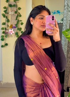 Nidhi - escort in Kolkata Photo 2 of 2