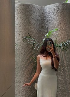 Nidhi - escort in Mumbai Photo 3 of 4