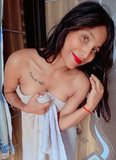 Nidhi - escort in New Delhi Photo 1 of 12