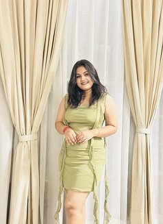 Nidhi - escort in New Delhi Photo 4 of 4