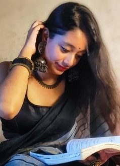 Nidhi - escort in New Delhi Photo 1 of 1