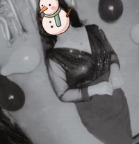 Nidhi - escort in Noida