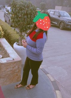 Nidhi - escort in Noida Photo 5 of 6