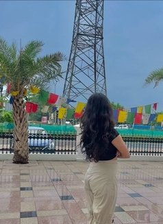 Nidhi - escort in Noida Photo 1 of 3