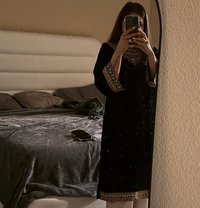 Nidhi - escort in Pune