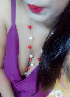 Nidhi Roy Video cl service - escort in Mumbai Photo 7 of 11