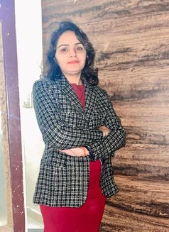 Nidhi Singh - escort in Dubai Photo 1 of 2