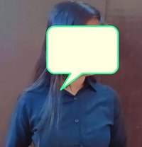 Nidhi Singh - puta in Lucknow