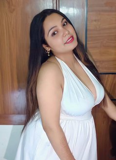 Nidhii (LIVE CAM & MEET) - puta in Bangalore Photo 6 of 8