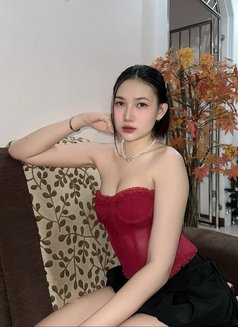 Niera - escort in Bali Photo 3 of 5
