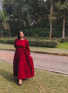 Niesha independent meeting and camsho - puta in Bangalore Photo 2 of 5