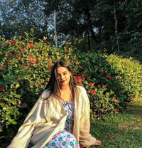 Niesha independent meeting and camsho - escort in Bangalore