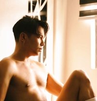 Erotic and Relaxing Oil Massage - Male escort in Macao