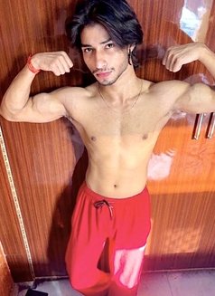 Night Damon - Acompañantes masculino in New Delhi Photo 1 of 25