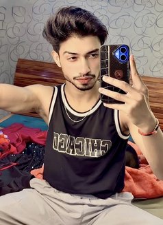 Night Damon - Acompañantes masculino in New Delhi Photo 2 of 25