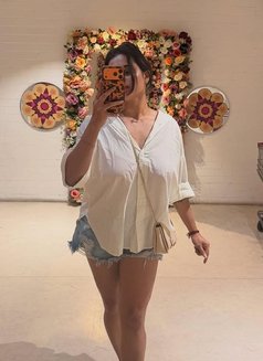 Night Escort Kolkata/ High Profile Call - puta in Kolkata Photo 1 of 4