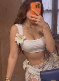 Night Escort Kolkata/ High Profile Call - puta in Kolkata Photo 3 of 4