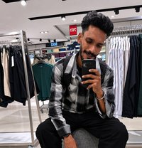 Night King - Acompañantes masculino in Kochi