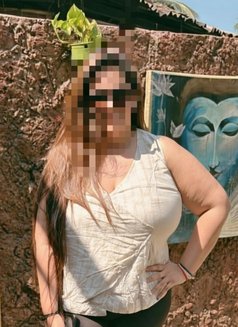 Night Partner - puta in Bangalore Photo 2 of 6