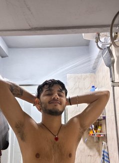 Night Rider - Male escort in New Delhi Photo 2 of 5