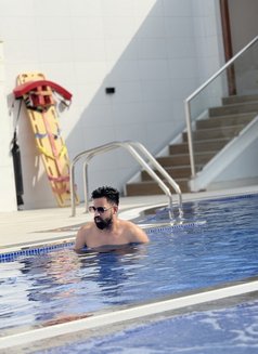 Night Shift - Male escort in Dubai Photo 4 of 6