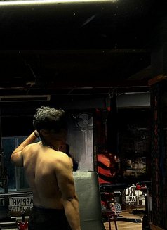 Nightcrwaler - Male escort in New Delhi Photo 1 of 4