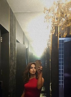 Nightingale Nish - Transsexual escort in Pune Photo 12 of 12