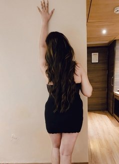 Niha - escort in Mumbai Photo 10 of 18