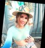 Niha - escort in Gurgaon Photo 1 of 6