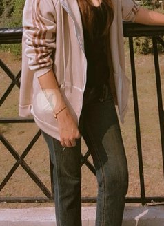 Niha Singh - escort in Navi Mumbai Photo 4 of 4