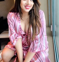 Niha - The Alluring Girl - puta in Mumbai