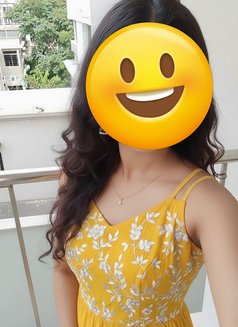 Niharika 70155 Now 11589 Esscort Service - puta in Chandigarh Photo 1 of 2
