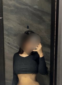 Niharika - escort in Mumbai Photo 5 of 7