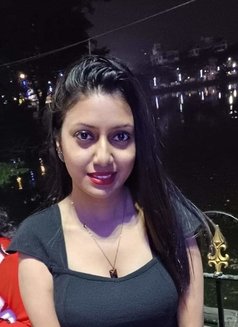 Niharika❣️best Call Girl in Gurgaon - escort in Gurgaon Photo 2 of 2
