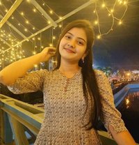 Niharika - puta in New Delhi