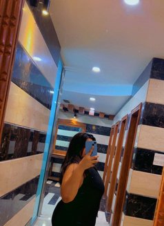 Niharika - escort in New Delhi Photo 3 of 3