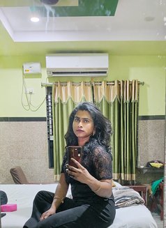 Niharika - Acompañantes transexual in Hyderabad Photo 4 of 4