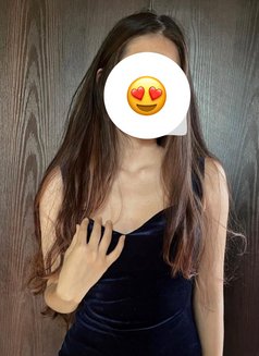Niharika Real Meet and Cam Show - puta in Gurgaon Photo 7 of 7