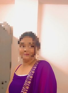 Niharika Singh Cam and real meet - escort in New Delhi Photo 3 of 6