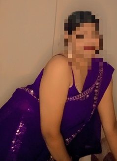 Niharika Singh Cam and real meet - escort in New Delhi Photo 5 of 6