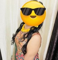 Niharika Singh Independent girl - puta in New Delhi
