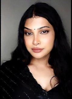 Niharikaa - Transsexual escort in Mumbai Photo 3 of 3