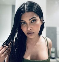Niharikaa - Transsexual escort in Mumbai