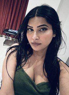 Niharikaa - Transsexual escort in Mumbai Photo 13 of 13