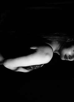 Niharikaa - Transsexual escort in Mumbai Photo 3 of 9