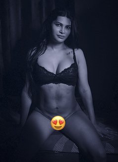 Niharikaa - Transsexual escort in Mumbai Photo 4 of 9